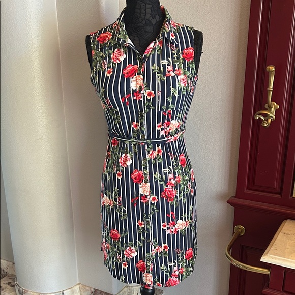 No Boundaries Dresses & Skirts - Navy Floral Striped Sleeveless Dress
